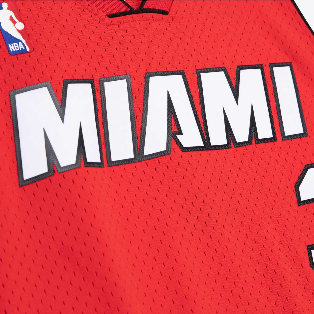 Miami Heat NBA Dwyane Wade Alternate 2005 Hardwood Classics Swingman Jersey By Mitchell & Ness