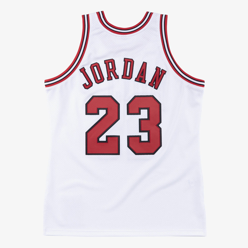 Chicago Bulls Mitchell & Ness Authentic Jersey Michael Jordan 1997-98
